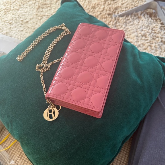 Perfect Condition Christian Dior Pink Quilted Cannage Chain Bag - Picture 2 of 10
